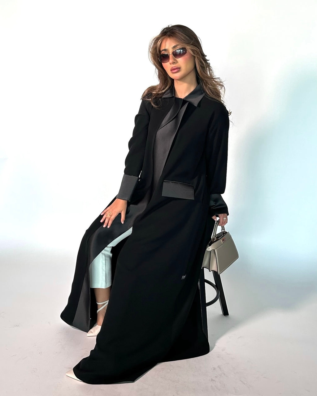 Black Elegant Abaya With Touches Of Tafta