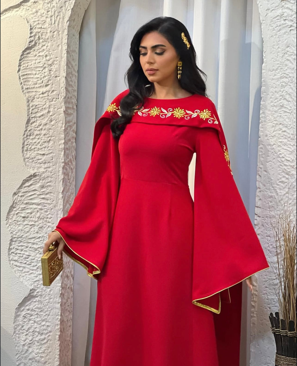 Crepe Jalabeya With Embroidery Shawl