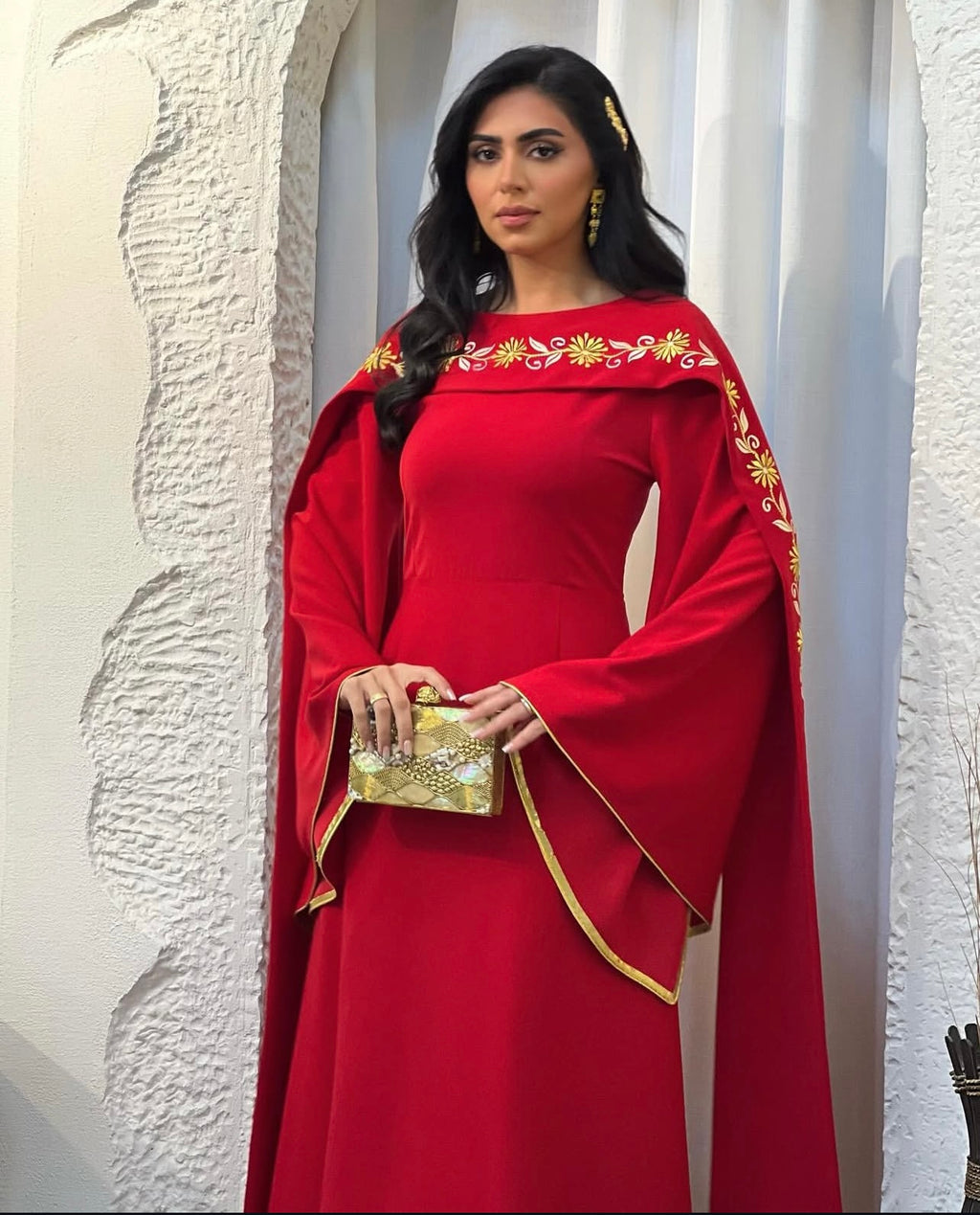 Crepe Jalabeya With Embroidery Shawl