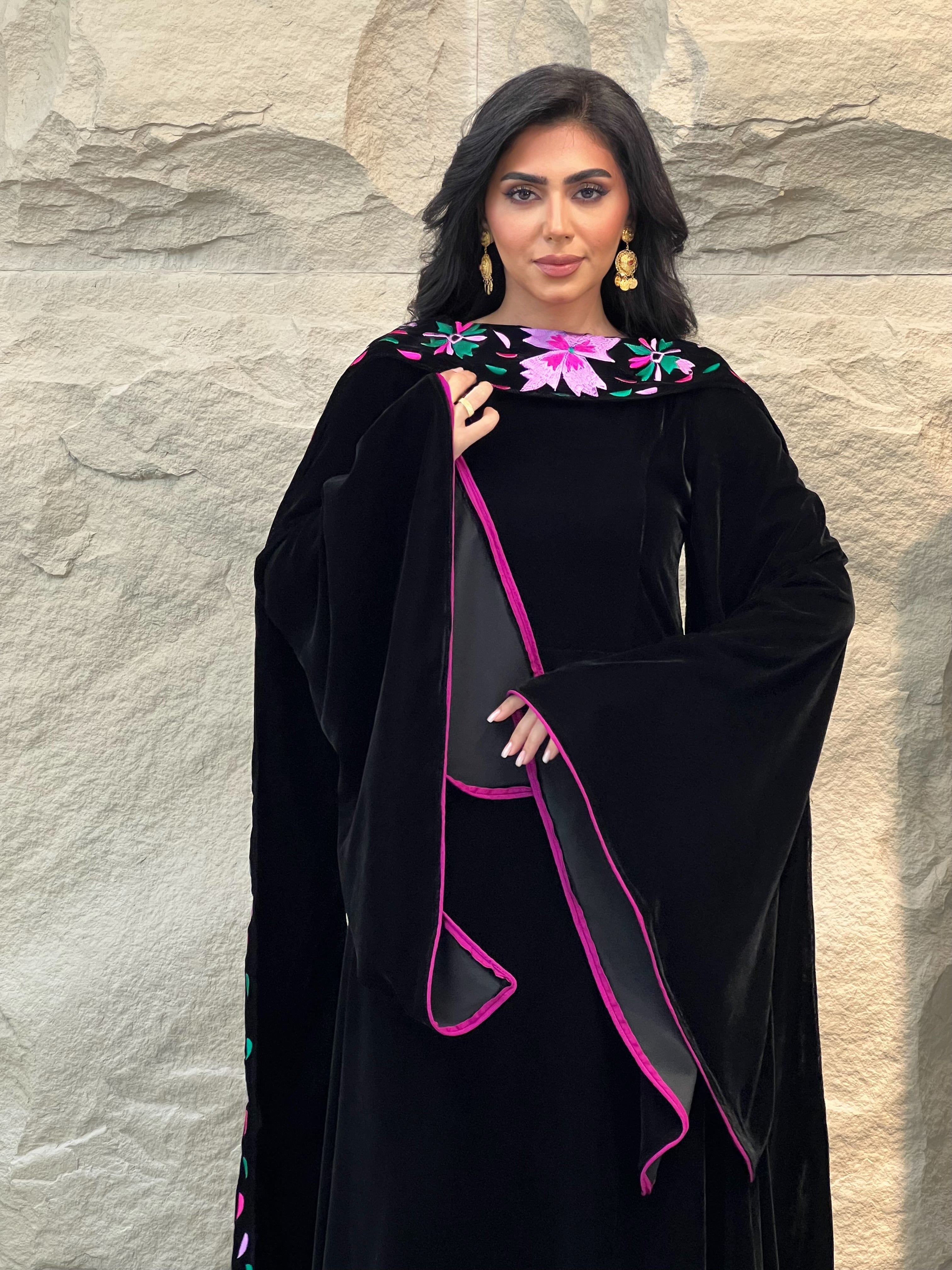 Velvet Black Jalabeya With An Embroidered Shawl