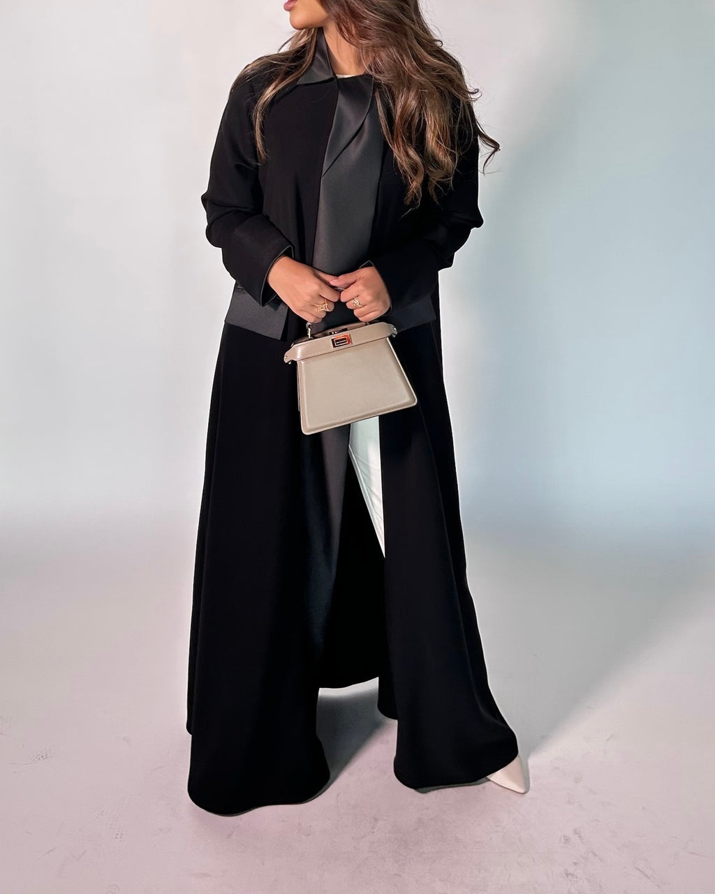 Black Elegant Abaya With Touches Of Tafta