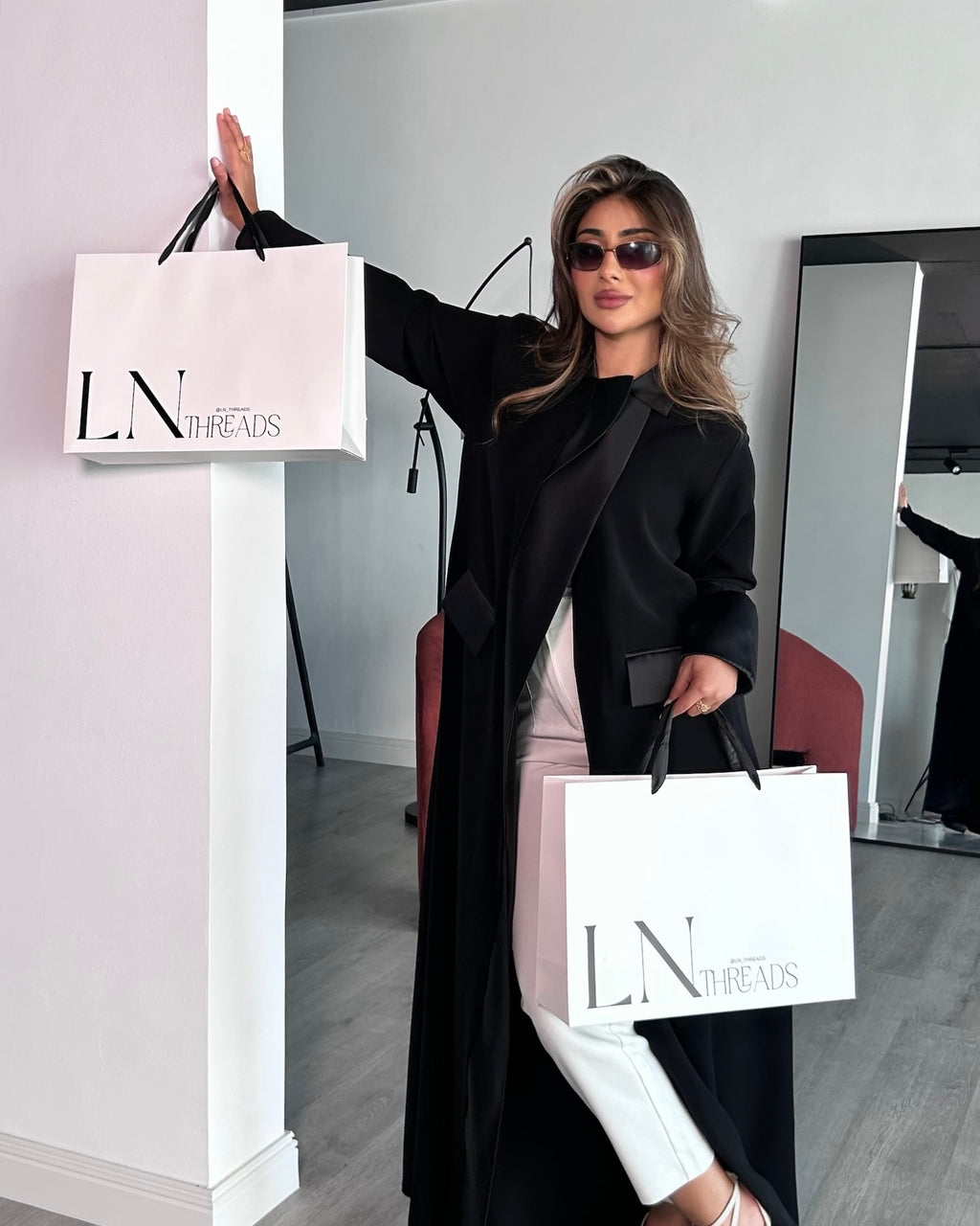 Black Elegant Abaya With Touches Of Tafta