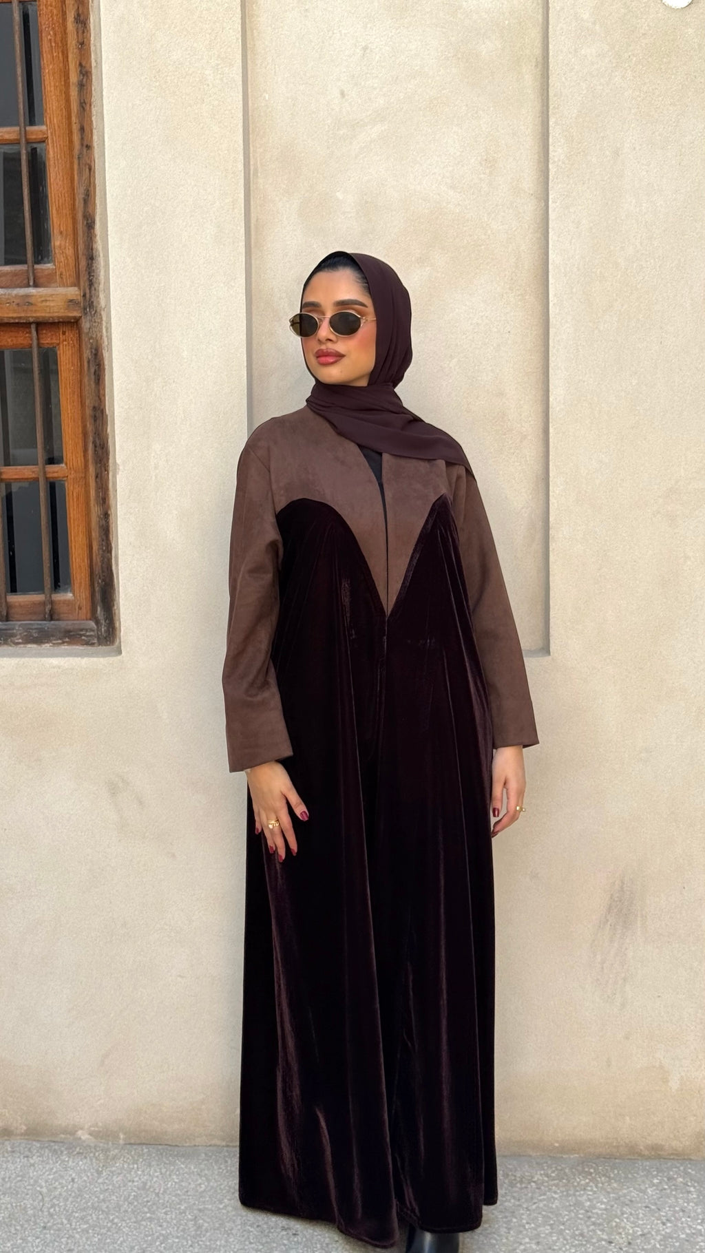 Brown Shamwa And Velvet Abaya