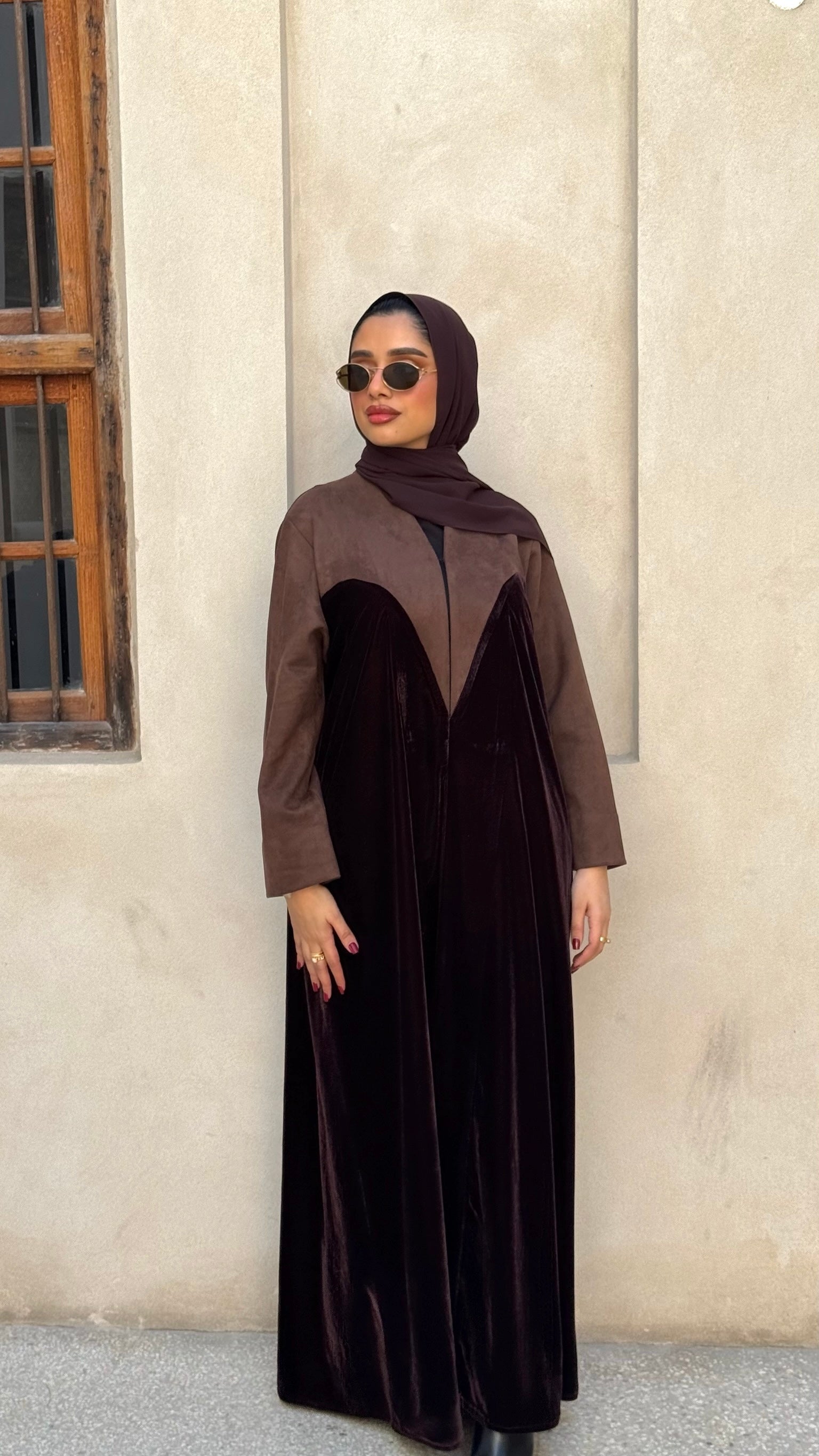 Brown Shamwa And Velvet Abaya