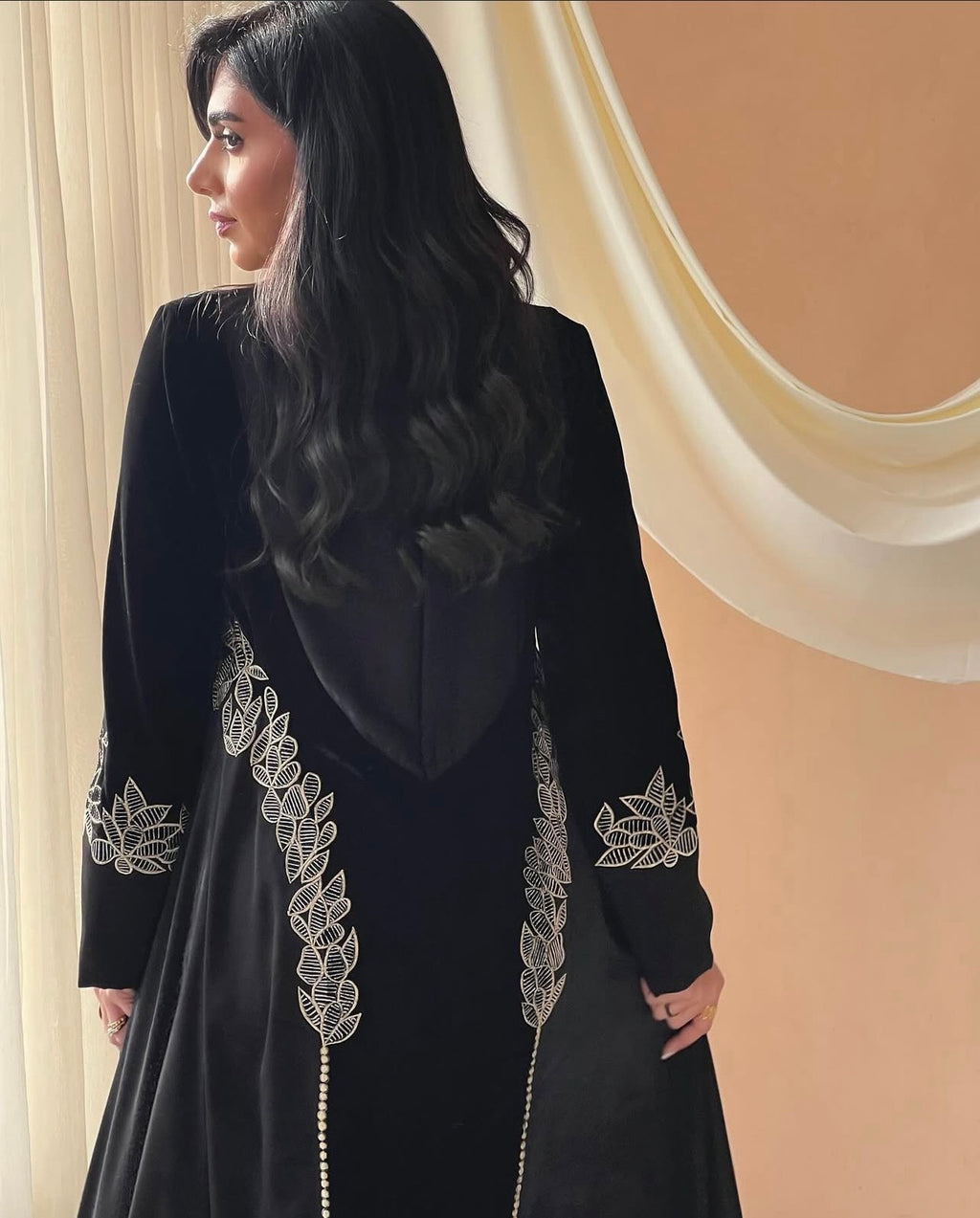 Black Jakar With Velvet Embroidery Jalabeya