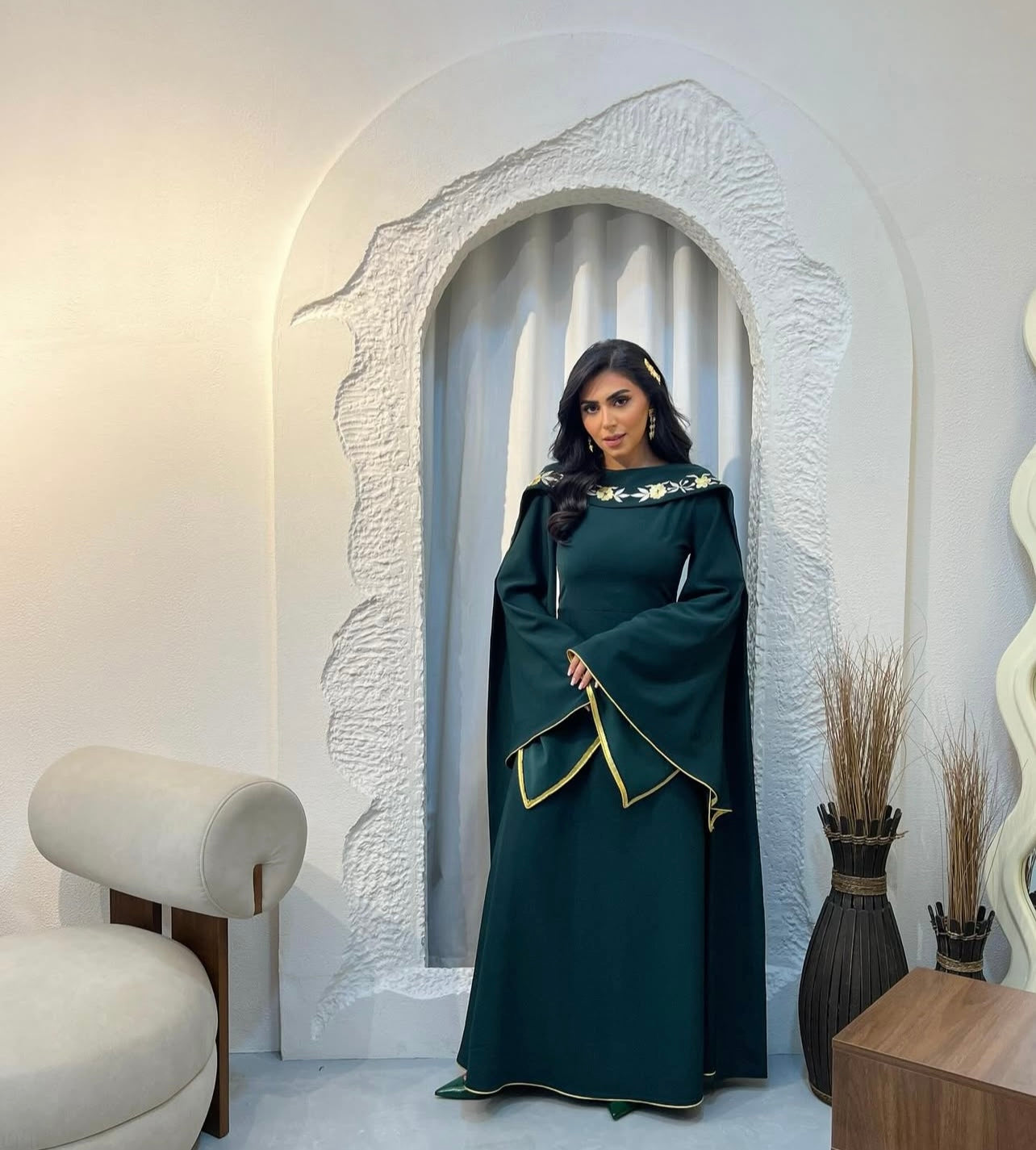 Crepe Jalabeya With Embroidery Shawl